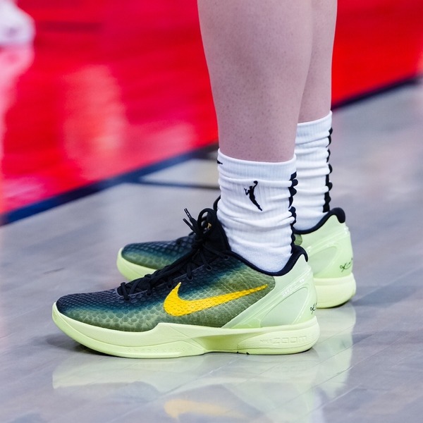 Caitlin Clark impresses in exclusive Nike Kobe 6 Protro PE | Grailify